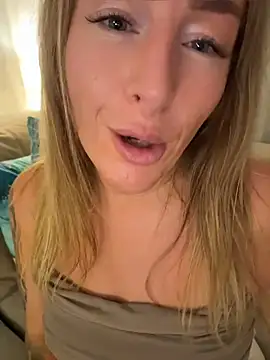 ChristinaSiemone's Live XXX Chat