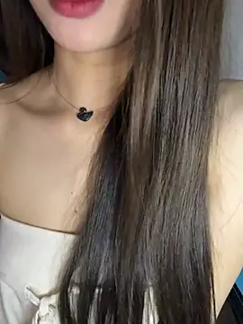 Yiyina_17 Adlı Modelin Canlı XXX Sohbeti