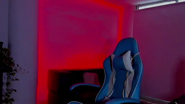 Chat +18 de Alejo_montenegro ao vivo