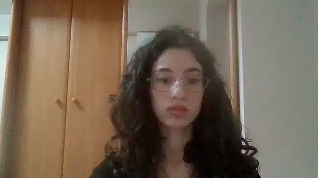 CrystalDolls XXX чат на живо