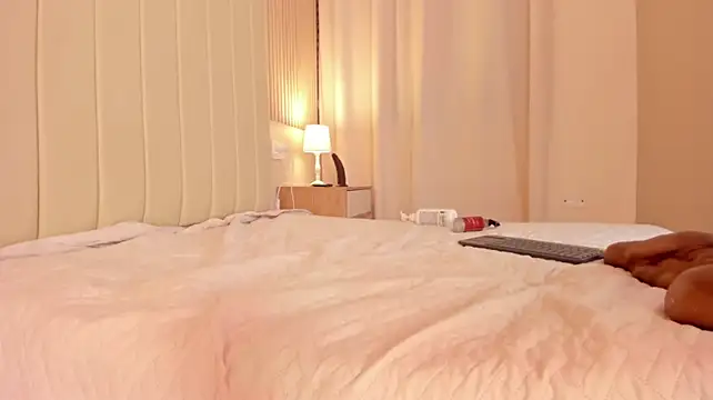 rubi_foxx22 live XXX chat