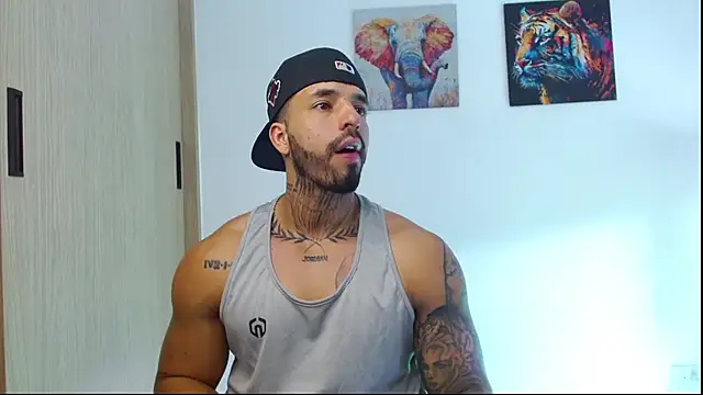 Chat +18 de Jacobb_Phoenix ao vivo