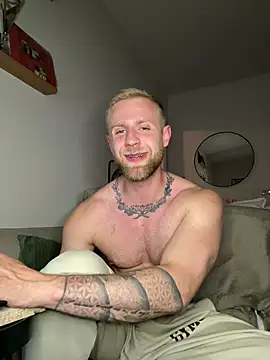 Show modela MickySteel na web-kameri