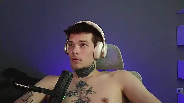 DENIS_HERE live XXX chat