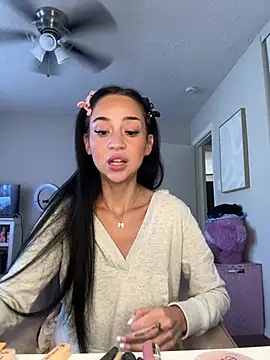 Tiffytooopretty's Webcam Show