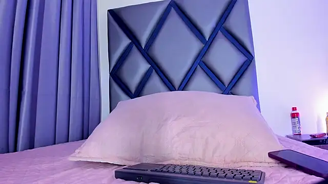 Chat +18 de Bby-pink ao vivo