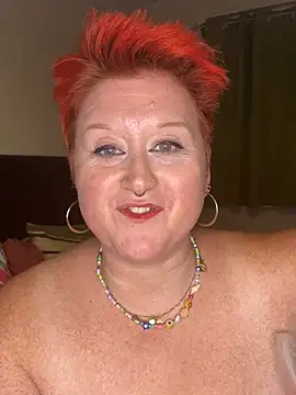 Czat XXX na żywo – BustyRedxx