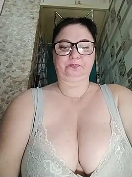 Holly-69 – Naživo XXX chat