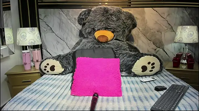 Niyirey1 – Naživo XXX chat