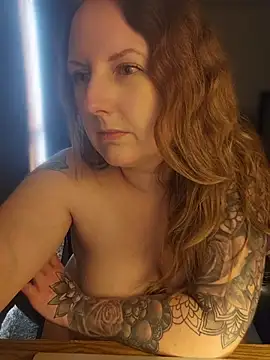 TattedMamaXOXO's Live XXX Chat