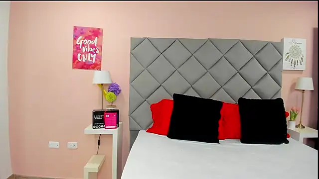 NahomyAdams - fuck me doggy style