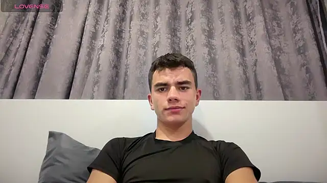 Just_Max02 Adlı Modelin Canlı XXX Sohbeti