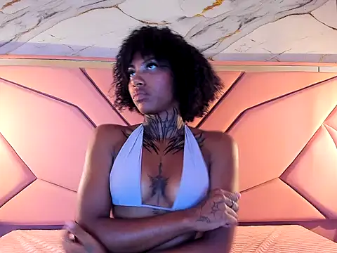 XXX chat uživo modela Morena_fireVs