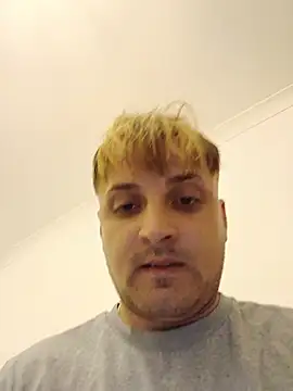 Chat XXX en directo de Levarboy