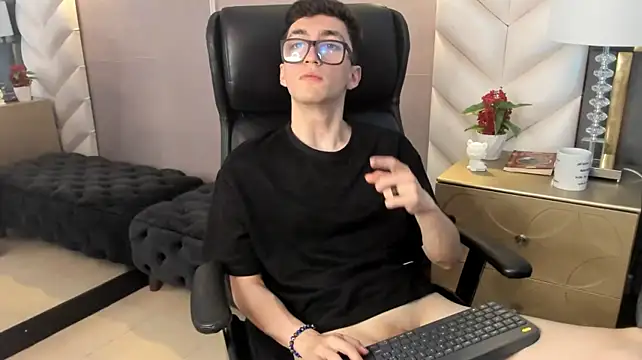 GaelDuke live XXX chat