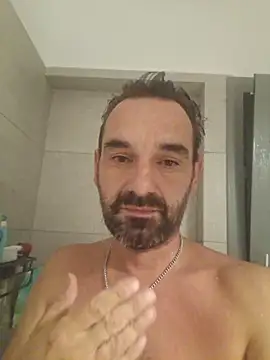 MEE101722 Webcamshow