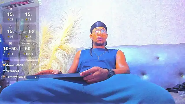 Show Webcam de RicoBrown777_