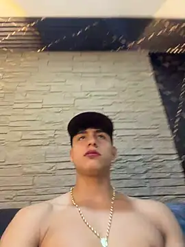 Lander_Cruz live XXX chat