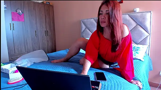 camila_star10's Live XXX Chat