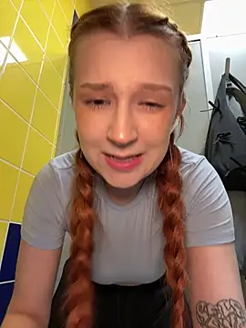 Katexxxx - pinch nipples hard on bus 🚌🥵