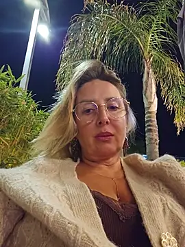 Chat +18 de MariaRichi_ ao vivo