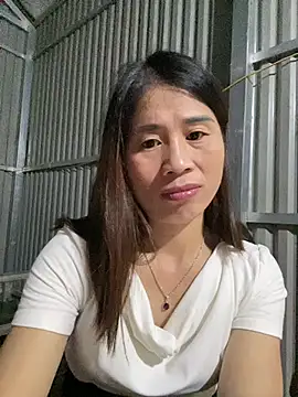 XXX chat uživo modela tinacum012