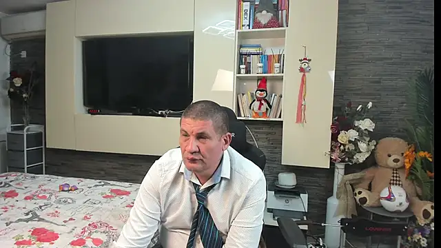 SpartacusDaddy48's Live XXX Chat