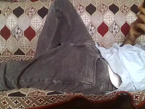 lucknowguy's Live XXX Chat