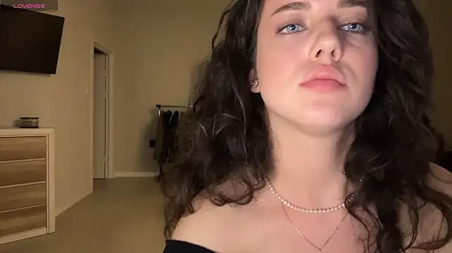 A_Milly live XXX chat