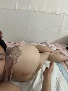 YoYo_2315 élő XXX-chatje