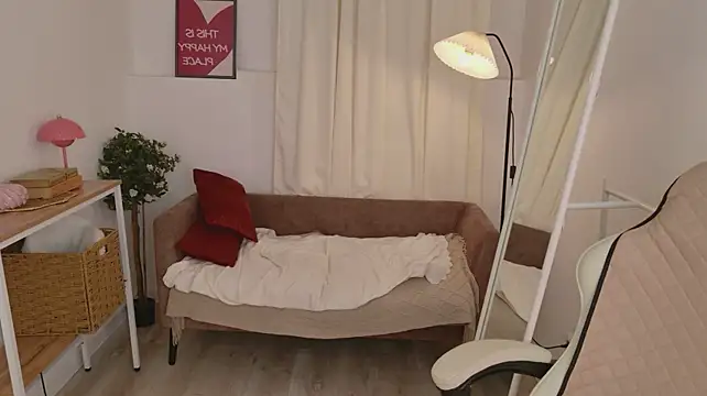 Kitty_Ollive – Naživo XXX chat