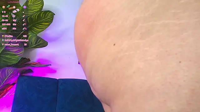 Czat XXX na żywo – nya_white