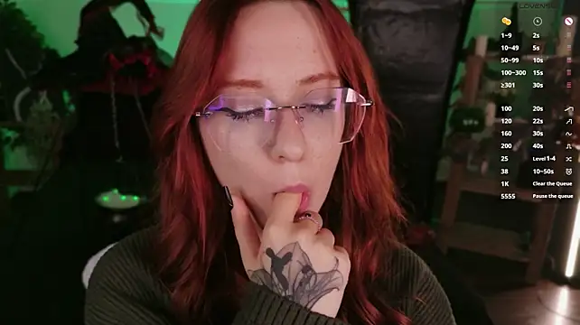 XXX chat uživo modela WICKEDEMBER