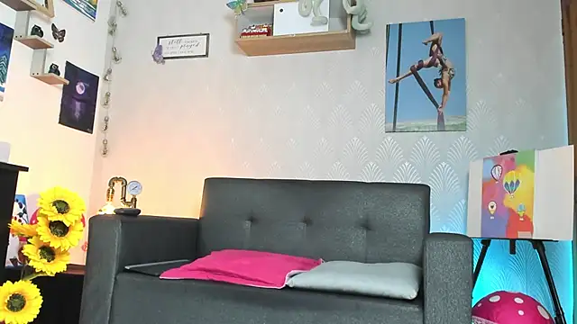 Alaia_Love77 - ASS PLUG IN DOGGY 🥵😋