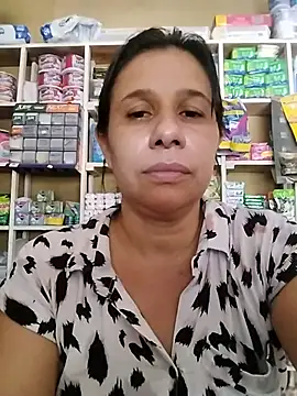 Chat +18 de MIA-LARIOS ao vivo