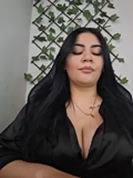 צ'אט XXX בשידור חי של mila_1_