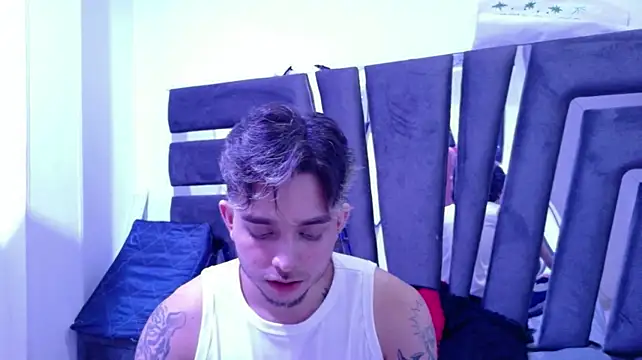 AliceandMax Chat XXX live