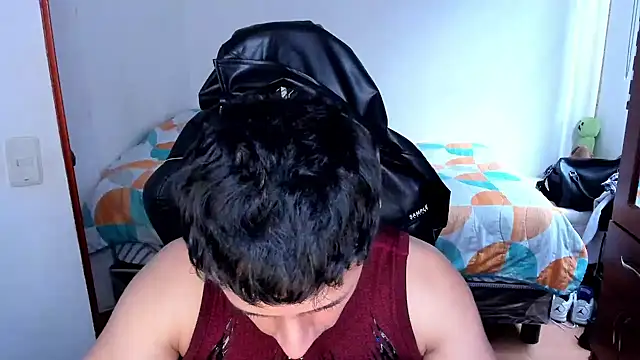 Онлайн чат XXX Tommy_Bred