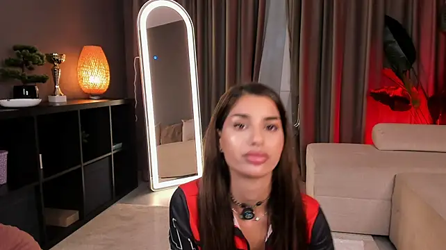 ZariaVera Adlı Modelin Canlı XXX Sohbeti