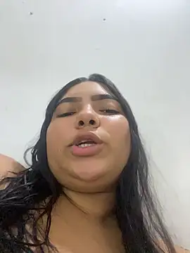 Chatroom XXX en direct de onlycharlotte