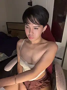 Plaxxxtique's Live XXX Chat