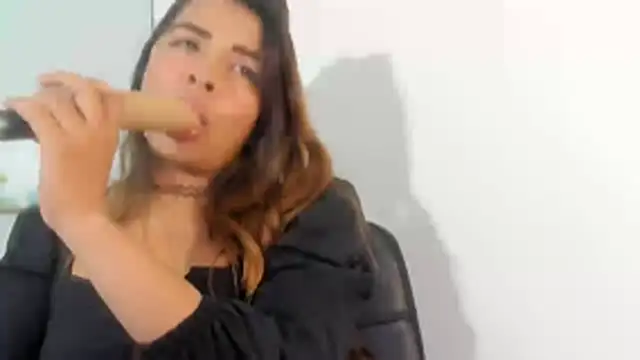 irene_andrade's Live XXX Chat