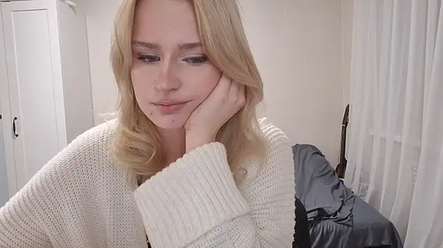 Chat +18 de BloomMoon ao vivo