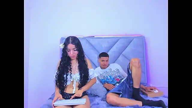 Show modela scarlett_94 na web-kameri