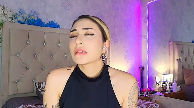 Nini_love01 - HIT THAt ass