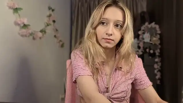 TaiteField live XXX chat
