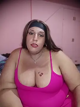 Chatroom XXX en direct de Strongshemail