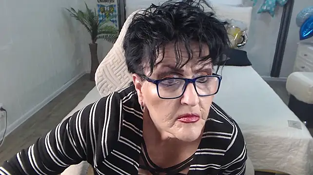 MasterLeila: απευθείας συνομιλία ΧΧΧ
