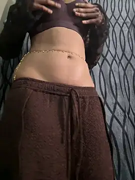 BabyNyraa - Pussy squirting 💦💦🍑
