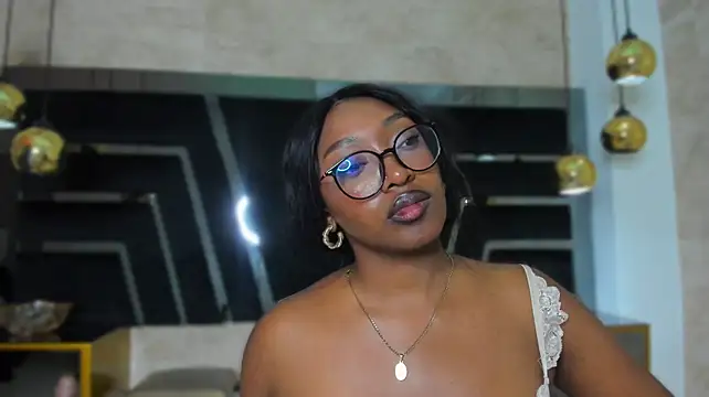 YallianaBrooks live XXX chat